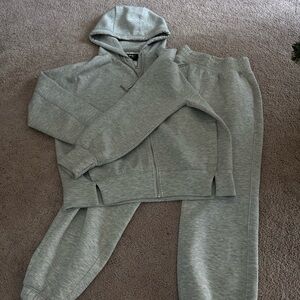 Abercrombie & Fitch Light Gray Women's Jogger Set